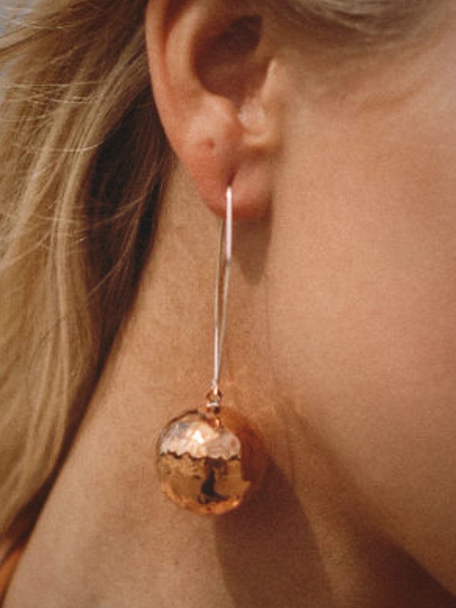 LarraineMawk's tweet photo. Blazing beauty, shining brightest in stunning handmade copper jewelry: a 3-piece tubular choker and hammered copper ball earrings. https://t.co/EVsMkejWoE