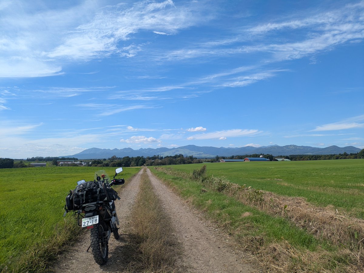 pontukux's tweet photo. 東ヌプカウシヌプリ、ナイタイ山、ウペペサンケ、ニペソツ
東大雪の山々を一望 https://t.co/MII7lhzQRu