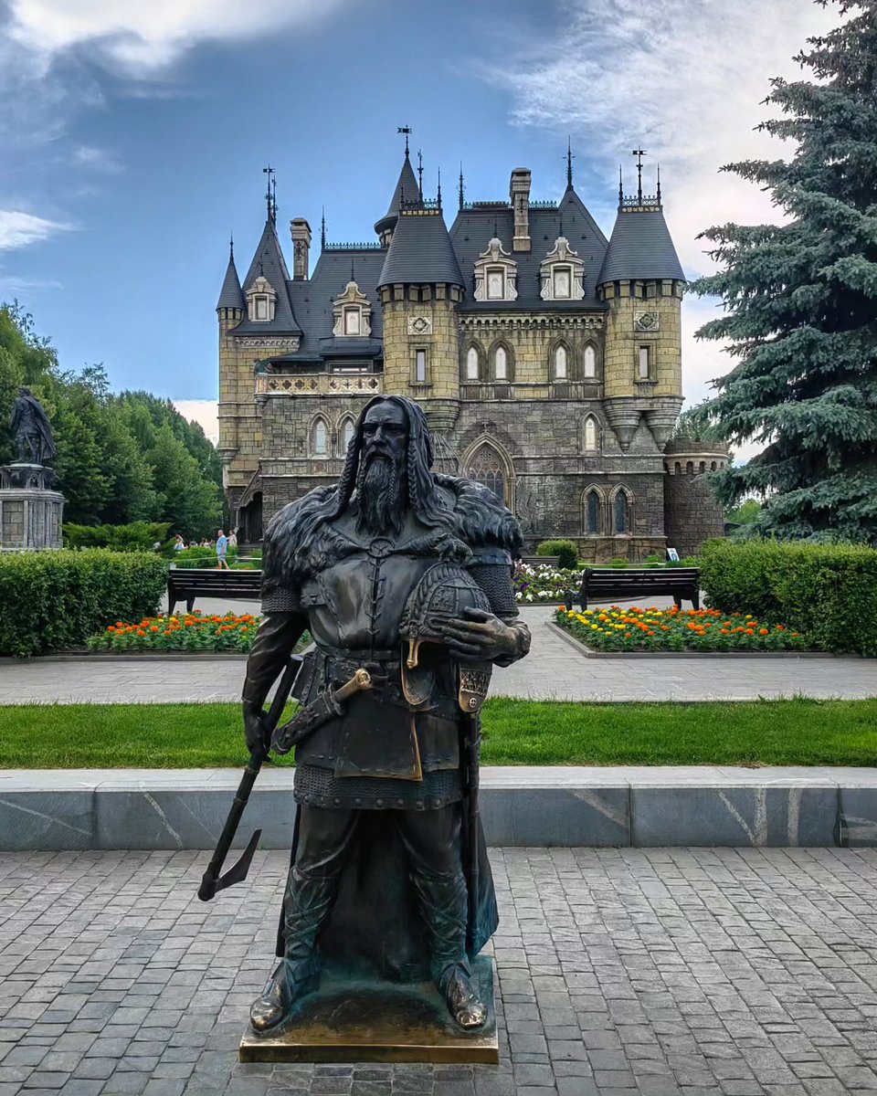 IngerNivesaf's tweet photo. Garibaldi Castle, Tolyatti, June, summer, nature, weather https://t.co/7yxim387Qi
