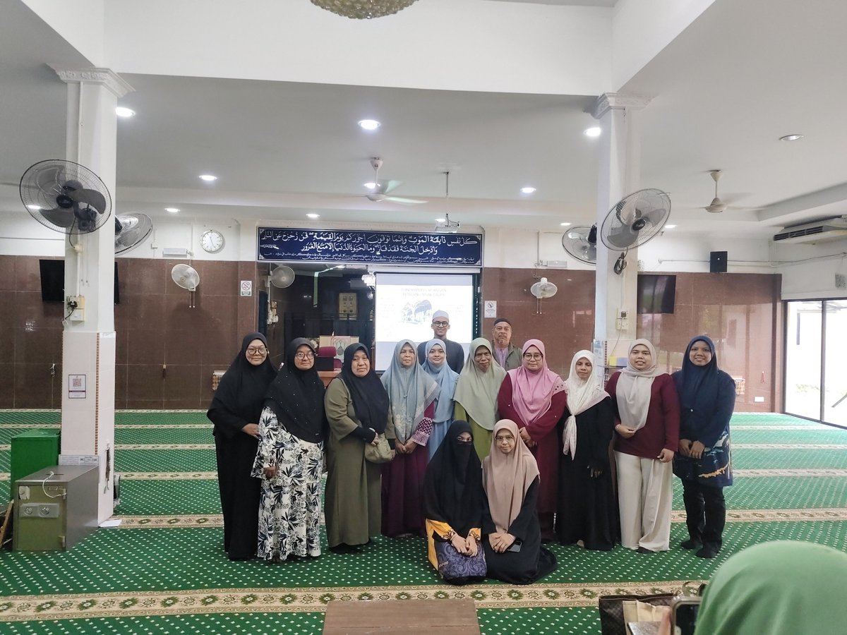thayssilva46's tweet photo. Alhamdulillah, an in-person Umrah course was held on Saturday, 15 August 2026, presented by Ustaz Syukri at Surau An Nauriah, Taman Meru 2B, Ipoh, Perak. https://t.co/qFzpGZSJZi