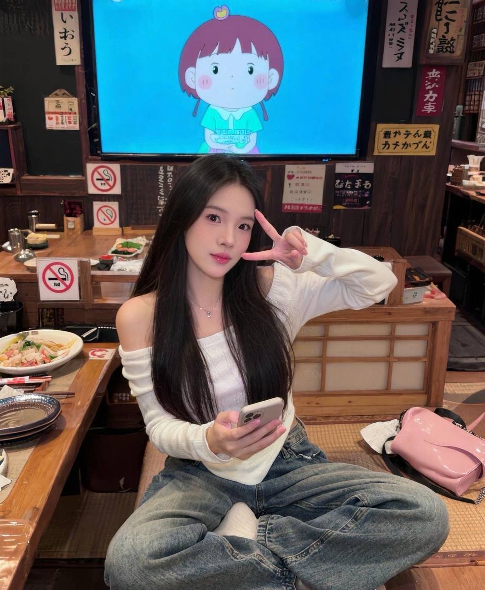 EHR_Info's tweet photo. #南充
#四川
👉助理@sekimofu1
老师023
看上了请截图妹子和排号便客服快速安排
这些记忆都一道道被岁月拉得越来越细，最终变成一根针尖扎进心里。
南充市西充县冯氏广场 https://t.co/ryVDcmE86r