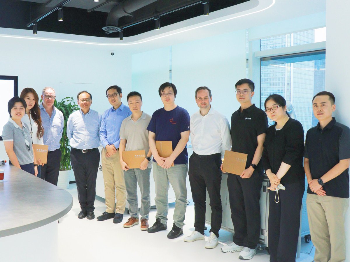 FlexivRobotics tweet picture