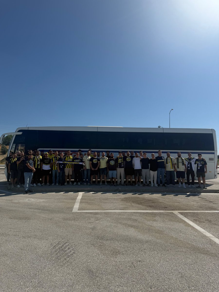 groupizmir's tweet photo. Bitmek tükenmeyen aşkımızla, Fenerbahçe mücadelemizi haykırışımızla;

Fenerbahçe’mizi desteklemek üzere Kadıköy yolundayız.

#GroupİzmirGFB https://t.co/oGyD1v12PU