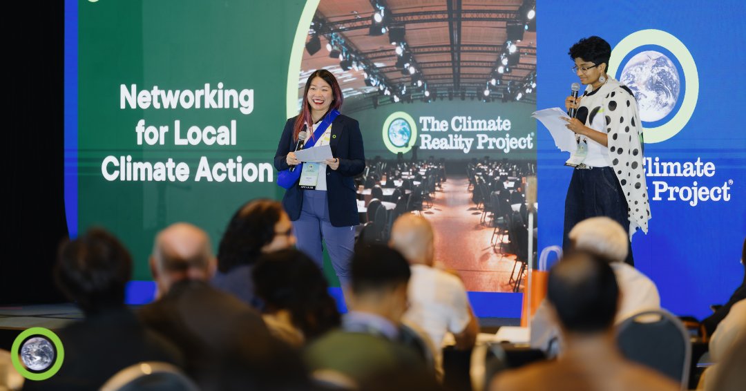 ClimateReality's tweet photo. New Climate Reality Leaders in Singapore got down to business to explore the climate challenges they face at home and strategize on real world solutions. https://t.co/pxJqb670OS