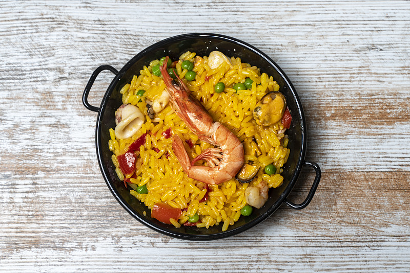BridgetHelnw's tweet photo. La mejor paella valenciana que he probado en la ciudad! Arroz perfectamente cocinado, marisco fresco y sabor auténtico. Volveré sin dudas! https://t.co/mcenl021Hl