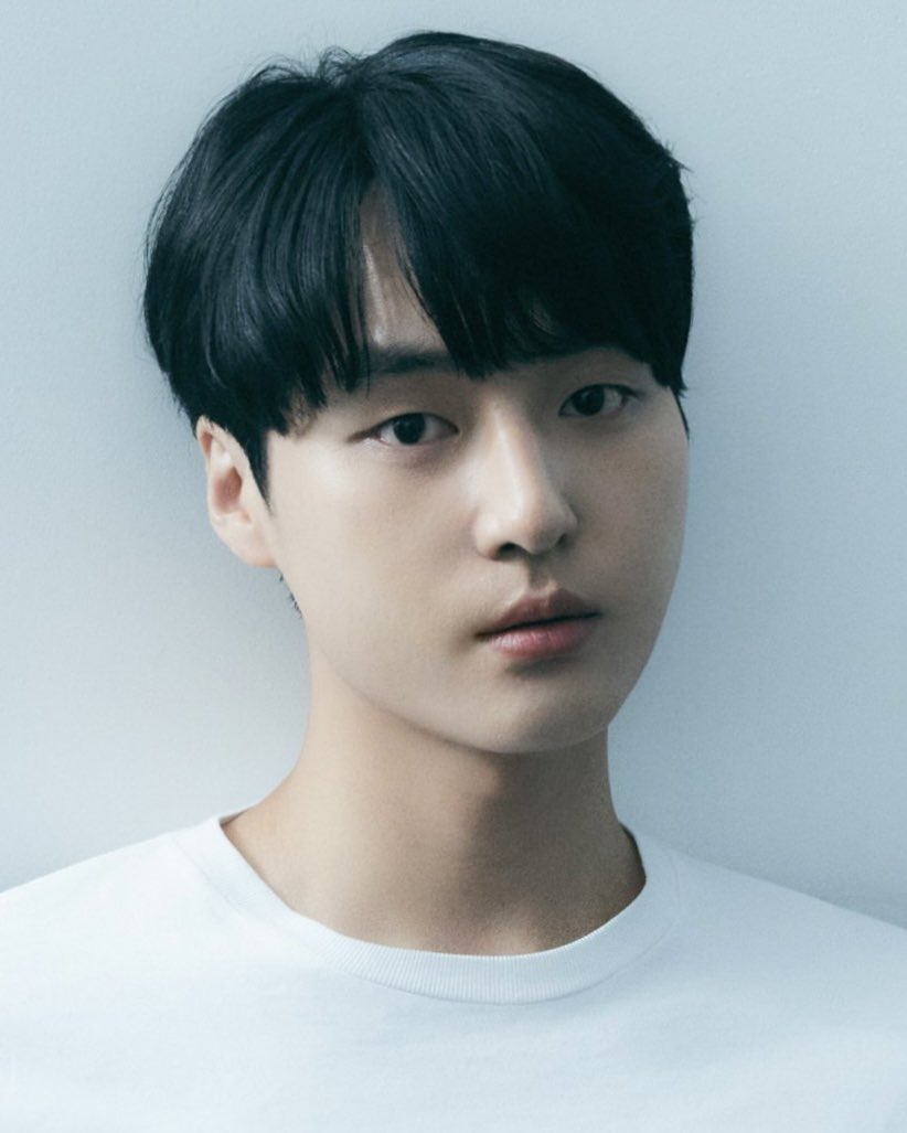 o3o_rookie's tweet photo. 양세종 x 김세정 <잇츠 1992 (가제)>
https://t.co/9v7F8Pllgb

<잇츠 1992>는 가상의 방송국 SBC를 배경으로 한 레트로 오피스물+미스터리와 형사물+로맨스, SBS 시사 프로그램 '그것이 알고 싶다'의 탄생을 모티브로 한 드라마다. 12부작, ‘모범택시1’ ‘허수아비’ 박준우 감독 https://t.co/ys1ecK5nlA
