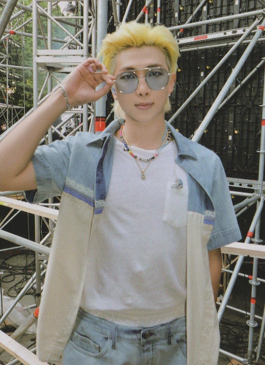 btsfancafe__twt's tweet photo. [scan] BTS SOWOOZOO 2021 Muster Day 2 - Photobook (11)

#BTS #방탄소년단 #SOWOOZOO https://t.co/BoSuz2x8qZ