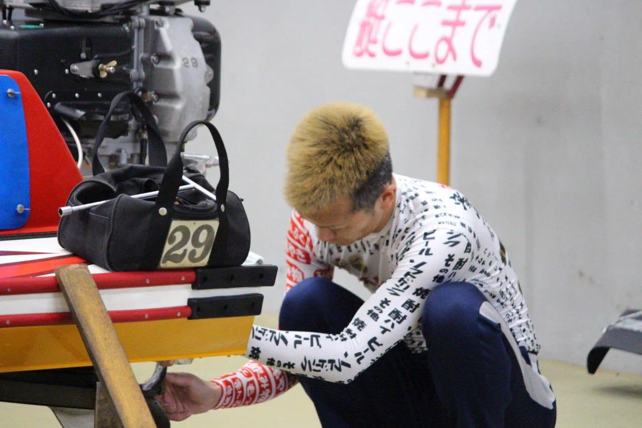 貴重 競艇グッズ ボートレース 久田敏之選手 サイン入りプロペラ 東スポ ボートレース on X: 