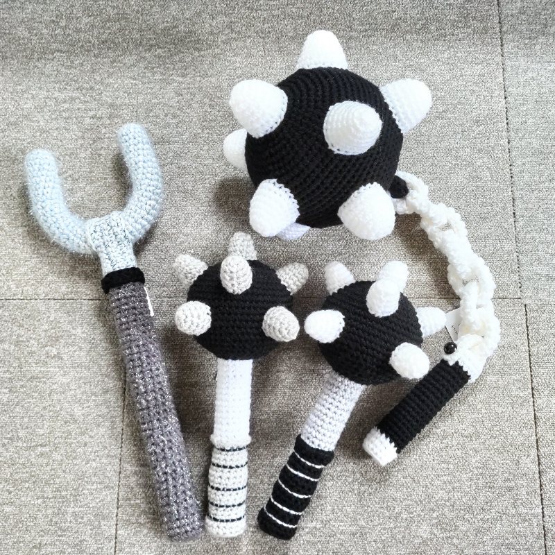 marumi324's tweet photo. 9/12の #SFフリマ8 参加作品。大きいものはモーニングスター系とさすまた。小さい金棒多め、ドール用としても是非。ｽｺｼﾌｼｷﾞあみぐるみも有り〼。宜しくどうぞ！
#やわらか武器屋 #あみぐるみ #武器ぐるみ
https://t.co/gBGc9XfNmu https://t.co/QqP3tDojEH