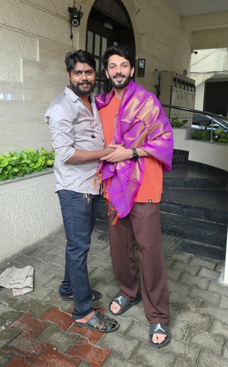 anifansofficial's tweet photo. இன்று பிறந்தநாள் காணும் நமது அனிருத் ரசிகர் மன்றத்தின் மதுரை மாவட்ட தலைவர் 🚩 - திரு.அணாஸ் அவர்கள் பல்லாண்டு வாழ்க என வாழ்த்துகிறோம் 🫂👑🎂 https://t.co/uJitv5ugPB