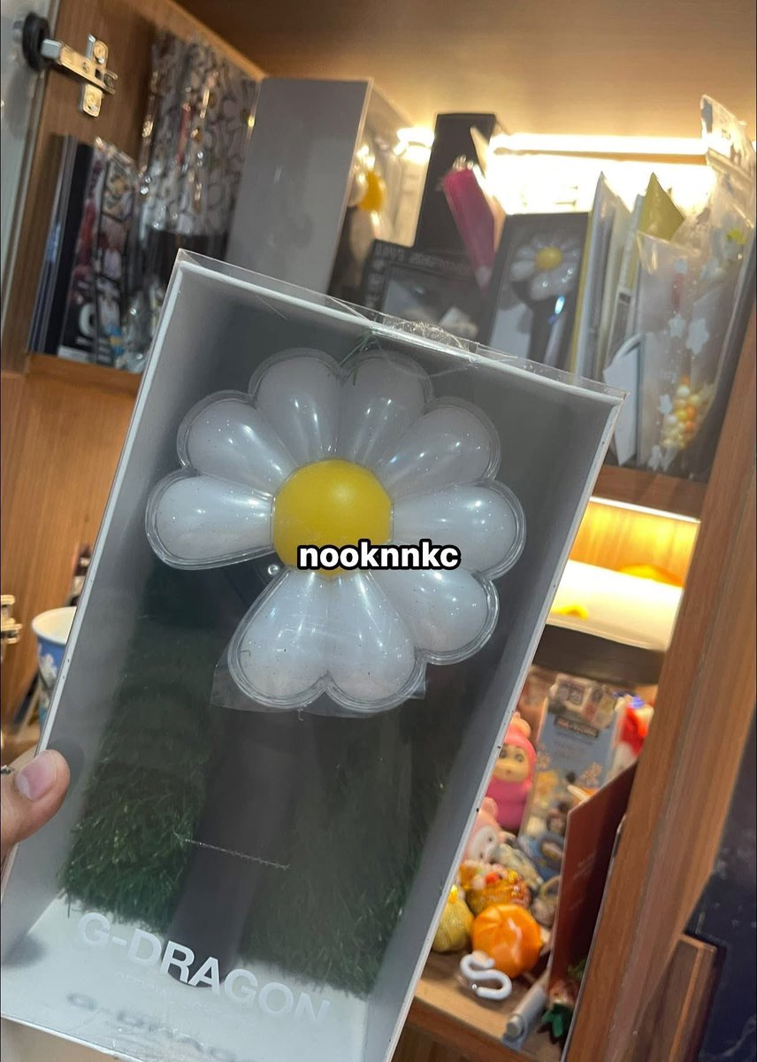 nooknnkc's tweet photo. @g2dade88 บงจีใหม่ไม่เคยแกะ 1,790 บาทส่งฟรีค่า 
แถมการ์ดสุ่มจี 1 ใบ https://t.co/lCsjQEDReJ