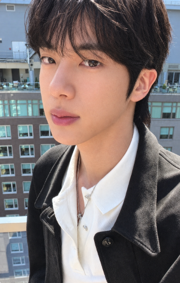 btsfancafe__twt's tweet photo. [scan] BTS ARIRANG Europe Lucky Draw Photocards  (1/2)

#BTS #방탄소년단 #BTS_ARIRANG https://t.co/yfQVAHLujZ