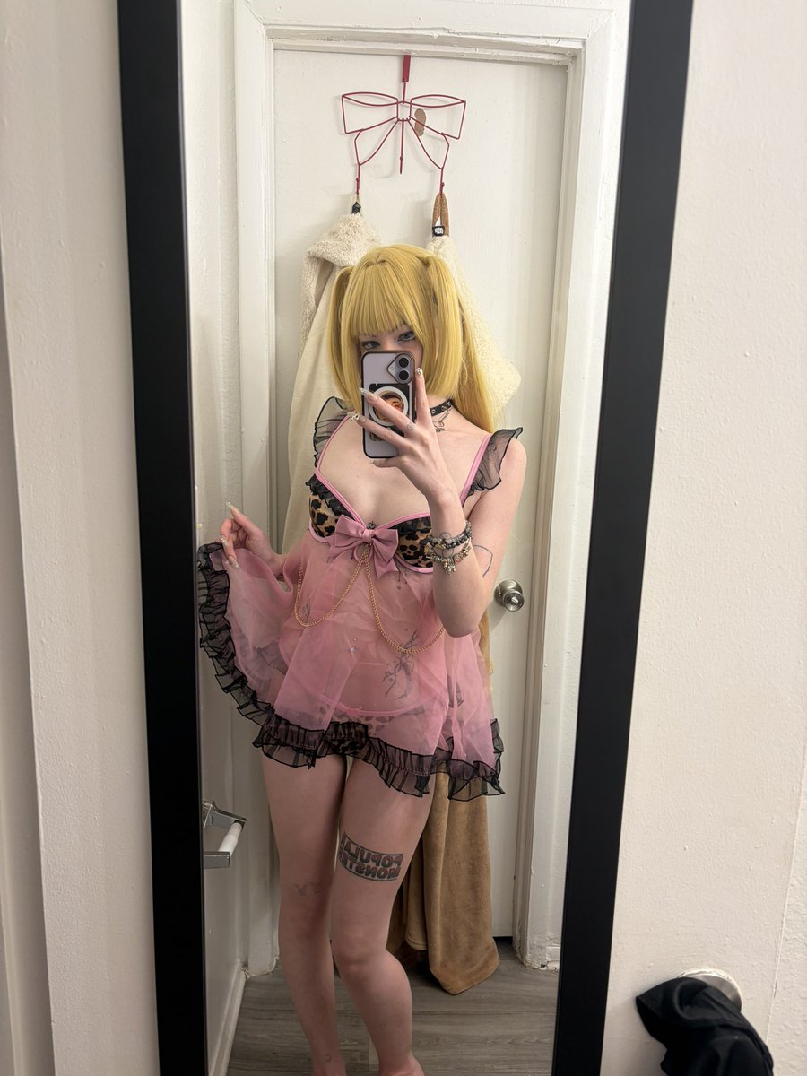 bruhzona's tweet photo. gyaru misa <3 srry i haven’t been active 
#nsfw #cosplay https://t.co/t0zh6wNL5H