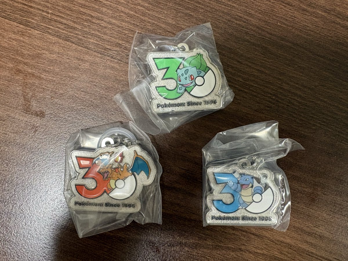 Renjyou's tweet photo. ポケモン 30周年 メタルチャームマスコット

【譲】フシギダネ、リザードン、カメックス

【求】ヒトカゲ、フシギバナ

2:2交換優先、1:1交換も可能ですのでお声がけください
山手線遠征手渡し希望＞郵送も可(応相談)

よろしくお願いします。 https://t.co/xkMjFCekPu