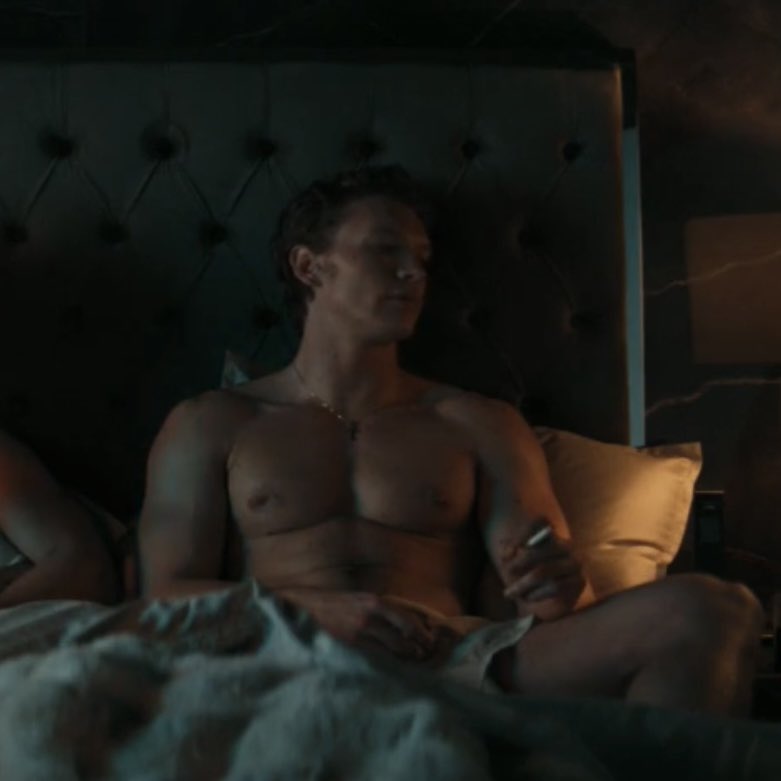 cinemadilfs's tweet photo. connor storrie’s mommy milkers 🤤 https://t.co/K6mebZ46Xc