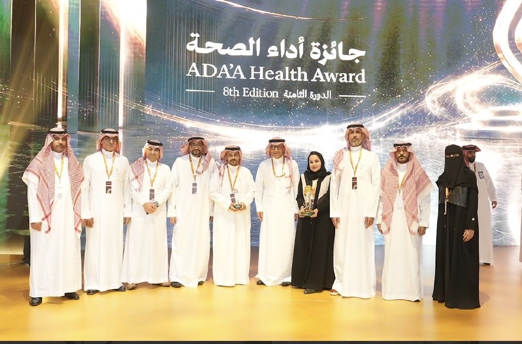 falghofaili's tweet photo. بحضور معالي وزير الصحة 
#تجمع_الرياض_الصحي_الثاني ممثلاً بمدينة الملك فهد الطبية @KFMC_RIYADH يحصد المركز الأول في مسار التميز  لرعاية الأمومة
والمركز الثاني في مسار التميز لكفاءة الخدمات، فئة التميز في المساءلة على منظومة الرعاية الصحية
ضمن #جائزة_أداء_الصحة 2026 https://t.co/aJIrAsNvL9