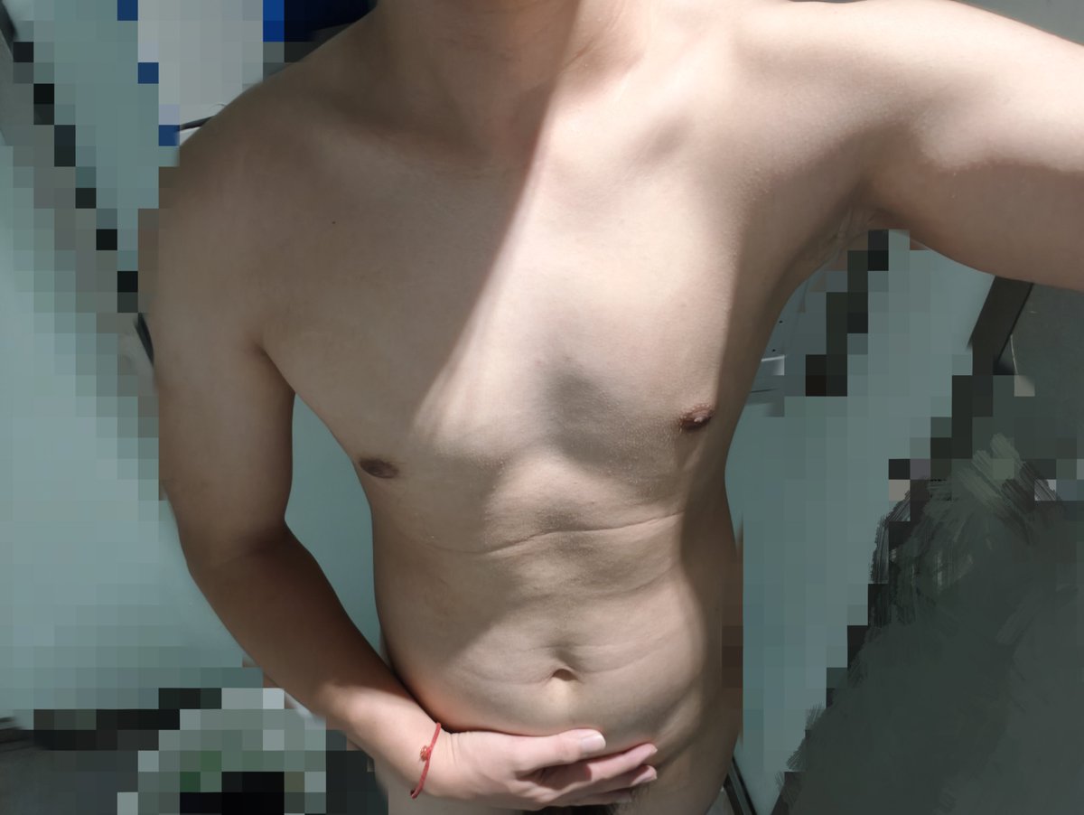 xiaoxix169537's tweet photo. 肌肉求你自己长出来好吗 https://t.co/yFBR67ahz9