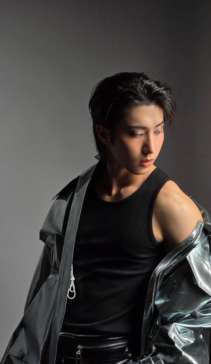 hanmoonss's tweet photo. the only diva in the world actually what the hell https://t.co/WDEBgwhBog