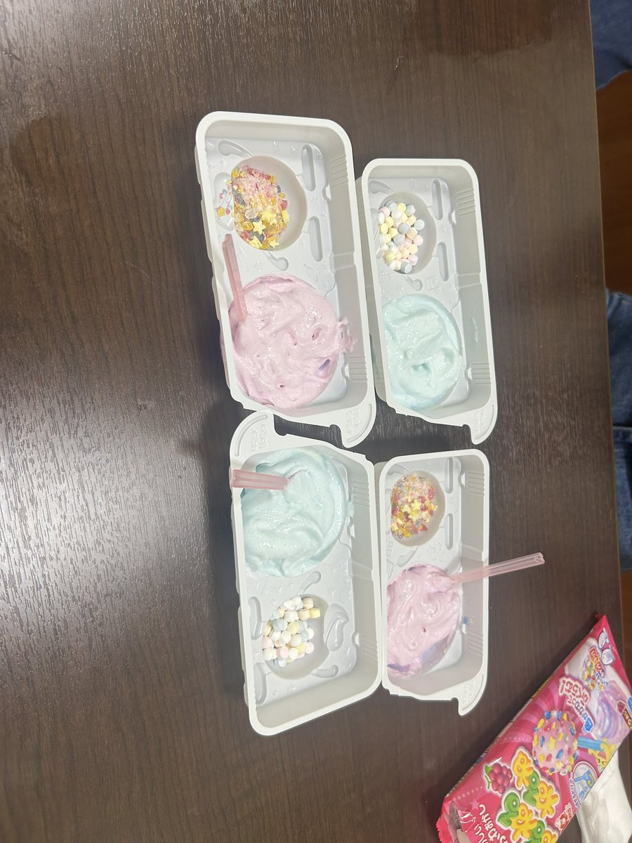 Coco_gnsn's tweet photo. みんなでねるねる https://t.co/aOwyJZceGc