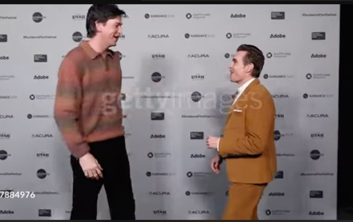 GothikaFaerie's tweet photo. Every man who is immediately dwarfed by Nicholas Braun all have the same reaction towards meeting him. And you know what? I get it. https://t.co/0ARFkqyJRf