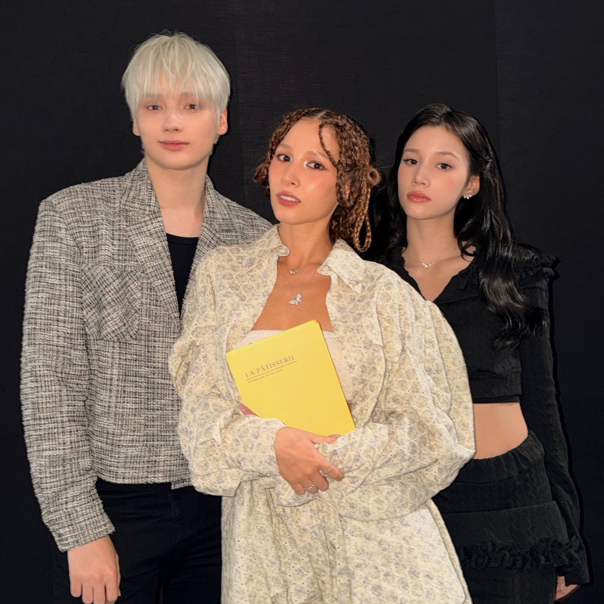 translatingTXT's tweet photo. [260910] huening bahiyyih instagram - #hueningkai 

caption 1: “what kinda expression is that;; @.kaikamal_”

caption 2: “huening family” https://t.co/id8Gx699Pr