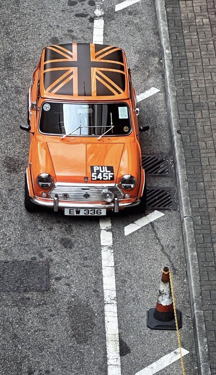 Retromania4ever's tweet photo. 🇬🇧 1970 #Mini Cooper S MK3 1380cc. https://t.co/0jZ9yIMri4