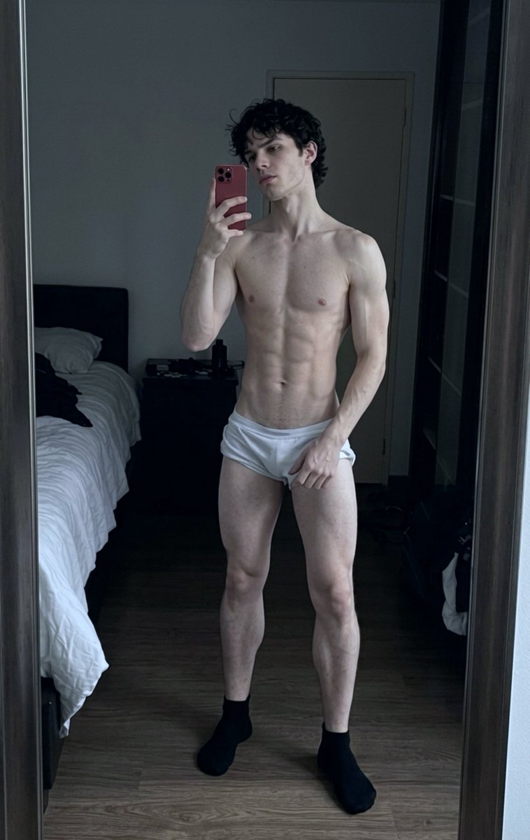 OnlyShanexXx's tweet photo. Que no se note que extraño el calor https://t.co/GyFiSOwkqe
