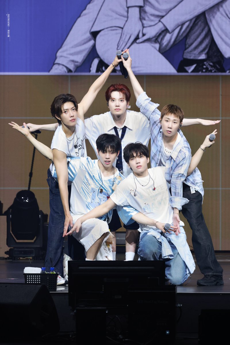 withinfinite13's tweet photo. 2026.9.6 무한대집회 V Macau

#김성규 #장동우 #남우현 #이성열 #김명수 #엘 #이성종 
#인피니트 #INFINITE #인스피릿 #INSPIRIT https://t.co/g71mlnrfJS