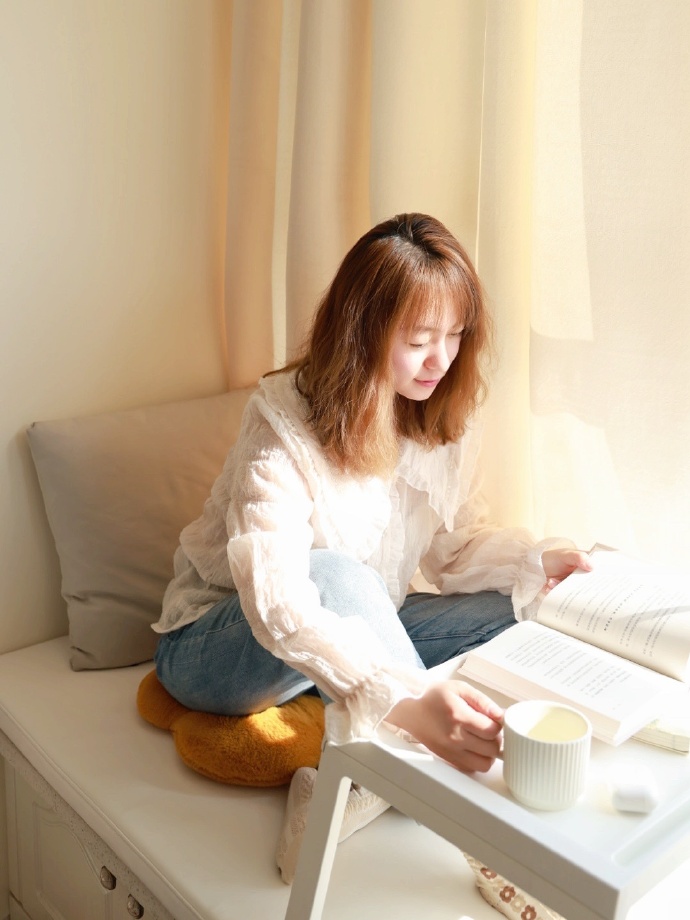 JudyAllenqvut's tweet photo. Woke up to a perfect sunny morning, spent 20 mins folding laundry while listening to old songs—small wins make the day warm. https://t.co/3QqJaK6TeS