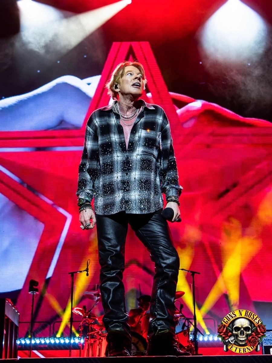 gnreternobr's tweet photo. @gunsnroses em Arlington, TX 🇺🇸 09/09/2026 

📷 Guilherme Neto @gunsnroses 
#gunsnrose #axlros #slash #duffmckagan https://t.co/xizjuKvmUU