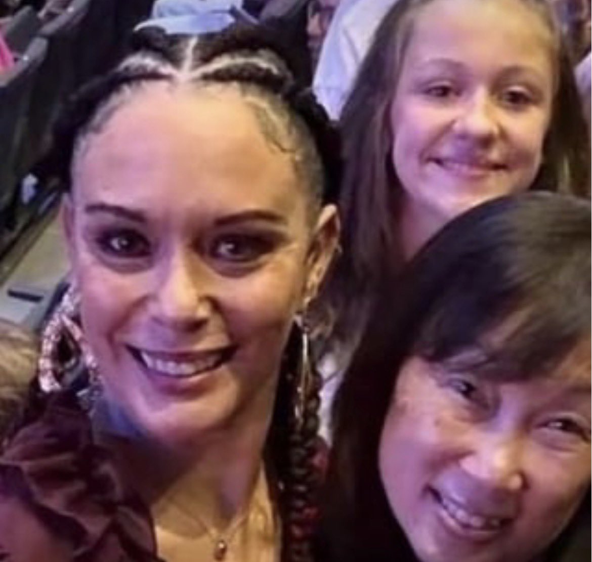 bannermanfiles's tweet photo. daniela’s mom having cornrows is fmu like https://t.co/ligxltNwGp