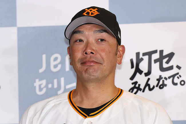 gsoku_giants's tweet photo. 【悲報】阿部慎之助監督復帰説に巨人選手「戻ってきてほしくない」

巨人担当スポーツ紙記者「『戻ってきてほしくない』という声が圧倒的に多いです。ある主力選手は『阿部さんが監督の時は選手たちが顔色を窺ってプレーしていたので、ベンチの空気が重かった。』」

「若手選手からは『阿部さんが戻ってくるのは勘弁してほしいです。橋上さんが結果を出しているのに、監督に昇格しないのはおかしくないですか？』と逆質問されました。」