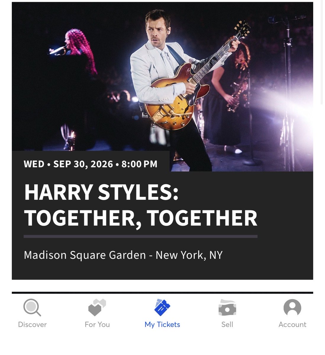 amandafailla's tweet photo. Why did this #harrystyles photo change in #ticketmaster?! https://t.co/dLK0SGY7Fn