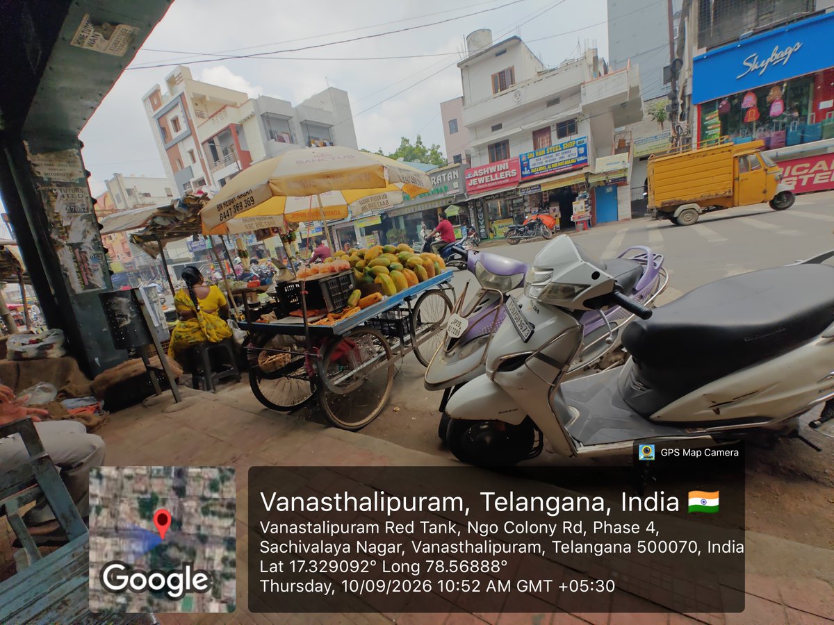 pravn91's tweet photo. Dear team
Plz look into this
Redwater tank bus stop completely encroached by street vendors
Fruits, flowers and vegetable vendors
Entire shelter filled with their stalls and bikes
No place to travellers
@TGSRTCHQ @GHMCOnline @CommissionrGhmc https://t.co/vkIAzzoFvf