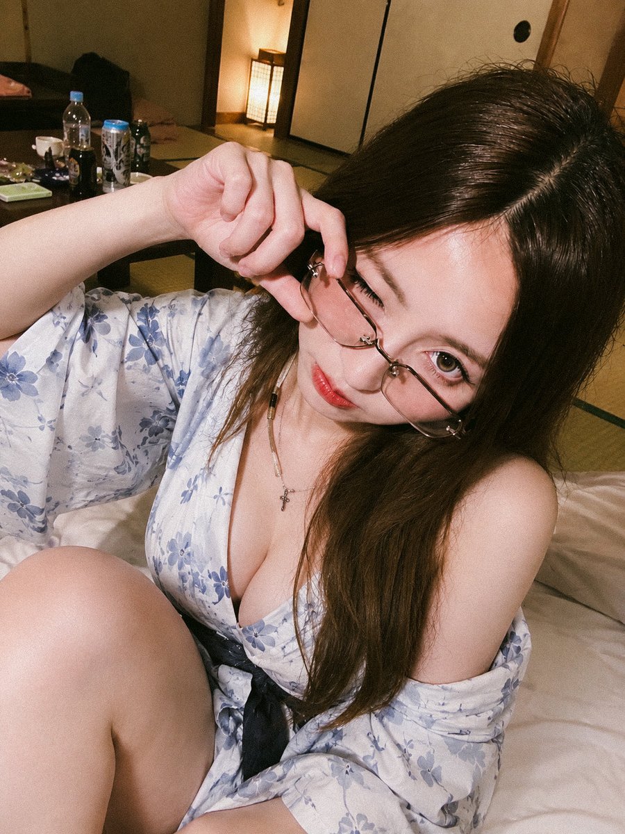 yghyghdd's tweet photo. 第一AI       最高质量     免费高清！
脱衣 改图 意淫朋友 这次你要错过吗？

点击连结私聊机器人，脱光你的朋友🍑
https://t.co/6dvTrrpFxr https://t.co/vZ3JbmnDut