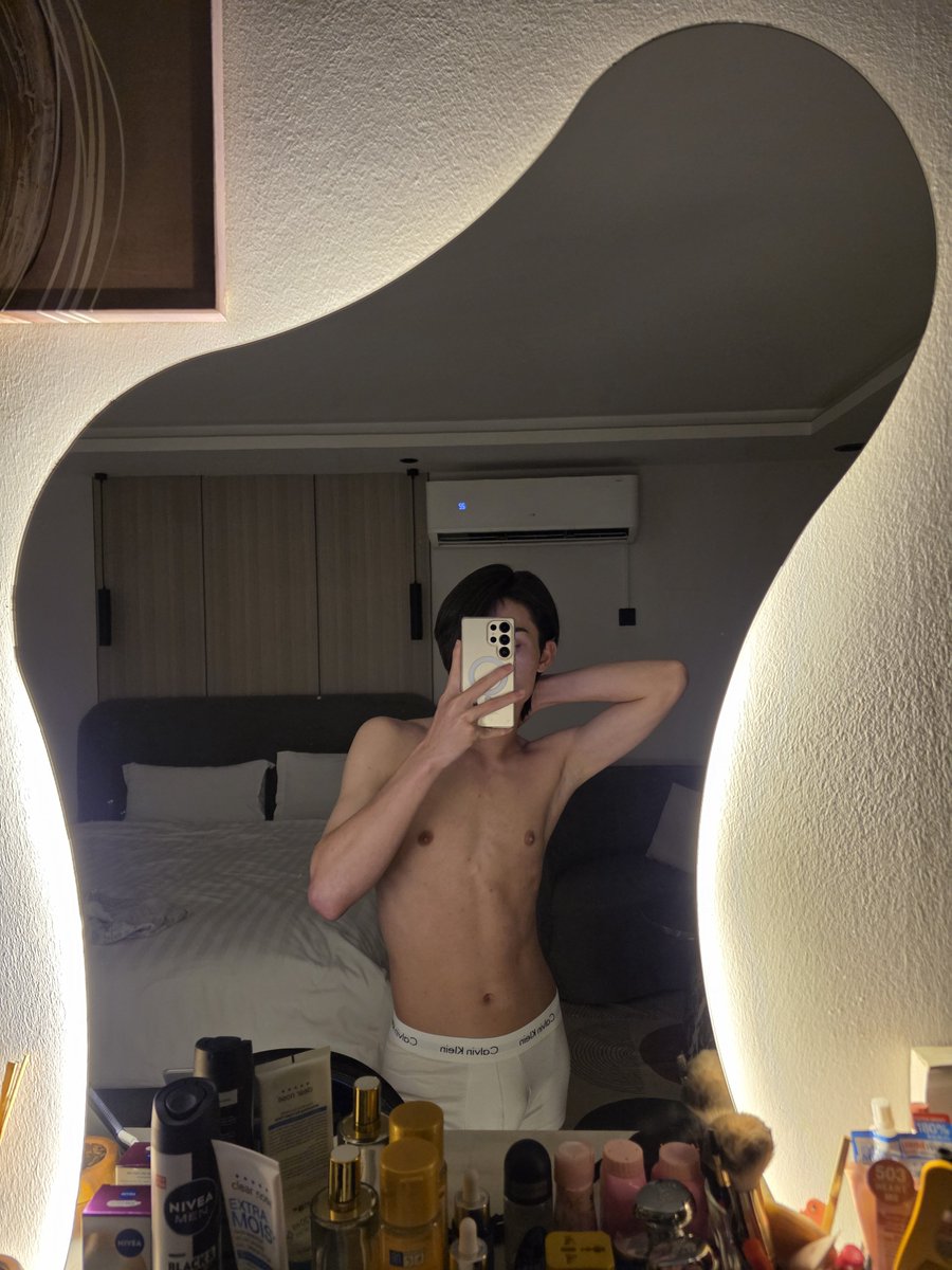seraalith's tweet photo. #ladyboy_Juffair 
#ladyboy_bahrain 
#ladyboy_manama https://t.co/uISUbx2DW6