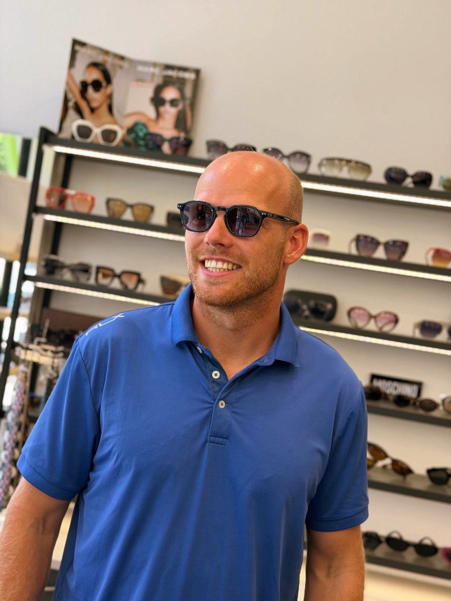 ElfriedeWhsl's tweet photo. A great pair of sunglasses looks even better with a genuine smile. Thank you to our wonderful customer for letting us capture this special moment. Looking great never goes out of style. https://t.co/efCJrvhf4T