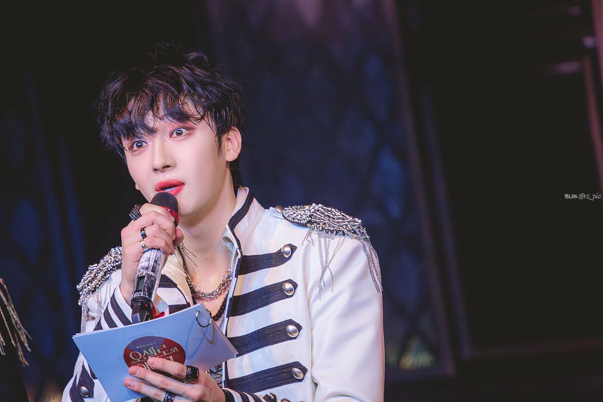 rs_pic_'s tweet photo. 260909 뮤지컬 "오셀로와 이아고" | 첫공 무대인사

이아고 役 곽민수 배우님 https://t.co/f0arYoFPJW