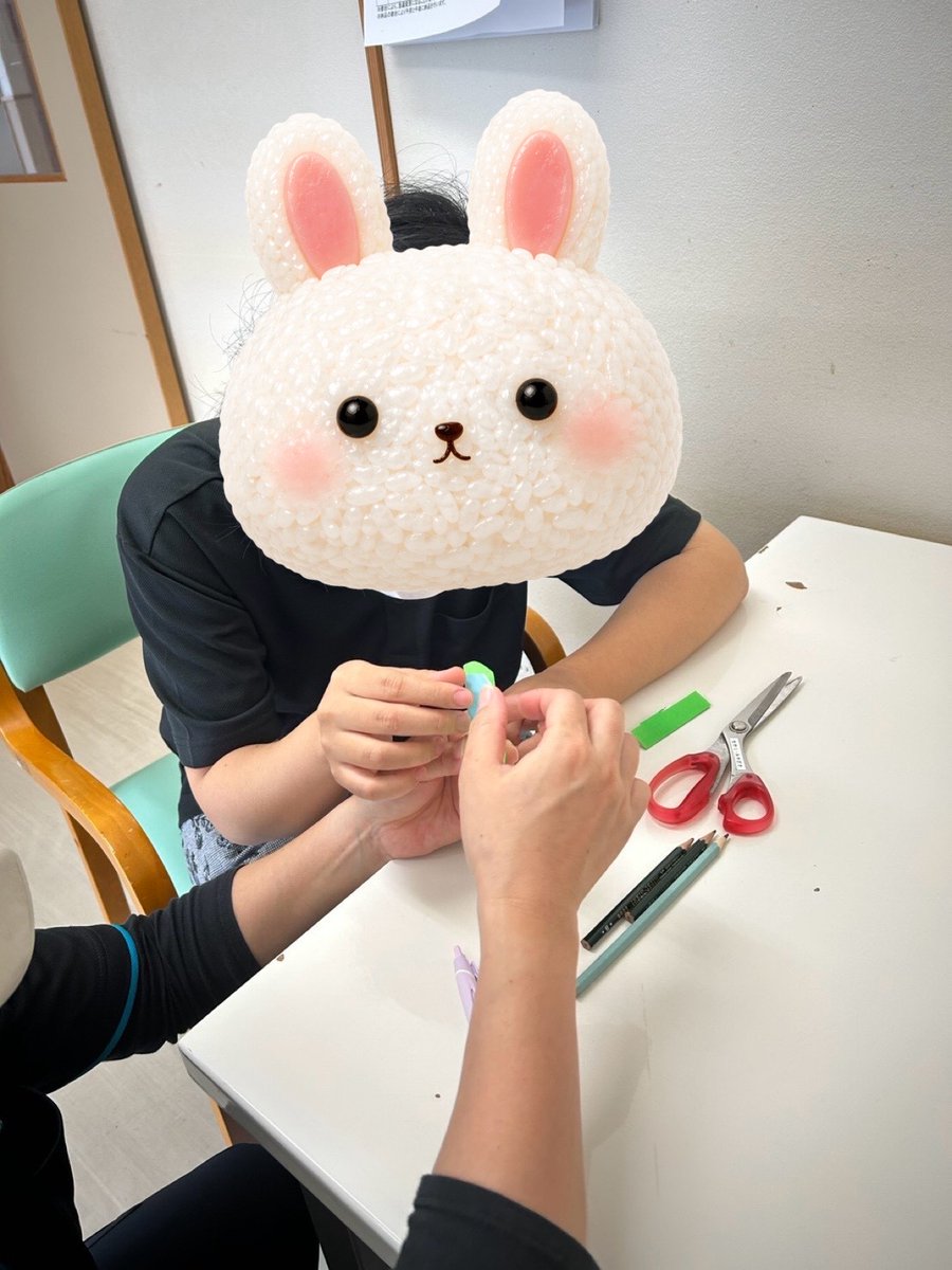akiwa_kai's tweet photo. セサミ・みやざきです('◇')ゞ
生活介護のスタッフさんが、もみじ🍂を
折り紙で折りました。
支援員の説明をしっかり聞きながら
取り組めていました。
折ったもみじは施設内に掲示したいと
思います👍
#宮崎市
#生活介護
#就労継続支援B型
#秋
#もみじ
#折り紙 https://t.co/CDCH3sYxA2