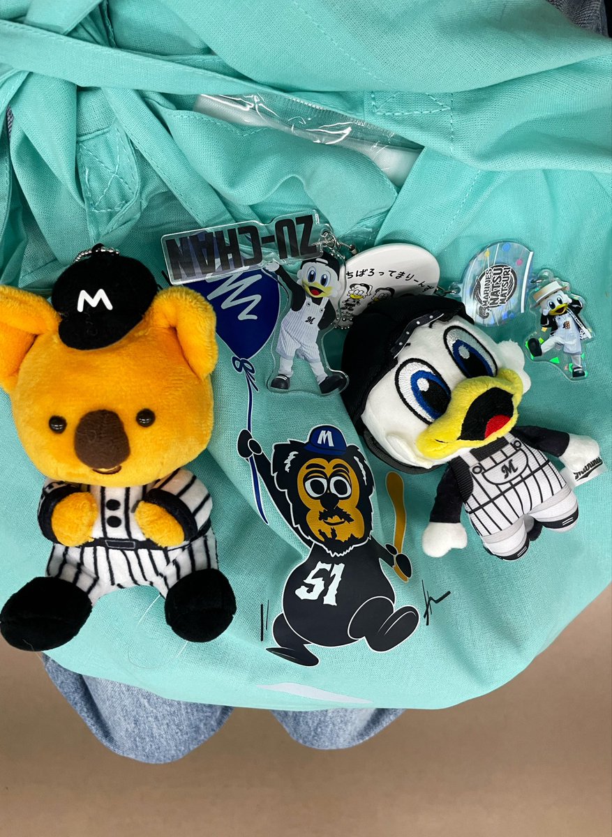 rok_jp's tweet photo. ZOZOマリンスタジアムへ向かう🏃‍♀️
#chibalotte 
#zu_chan https://t.co/sWYygelxzt