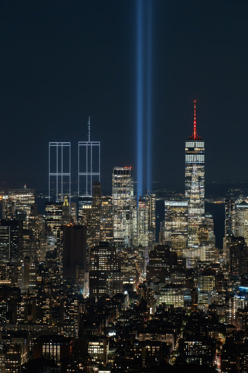 DanTVusa's tweet photo. “Never Forget”

A touching tribute in the skies above Lower Manhattan. 🕊️🇺🇸 The Twin Towers from @SkyElementsUSA drones, honors the lives lost on 9/11 and reminds us that their memory will never fade #NeverForget #911Anniversary #September11 https://t.co/3gUfFu4FBT