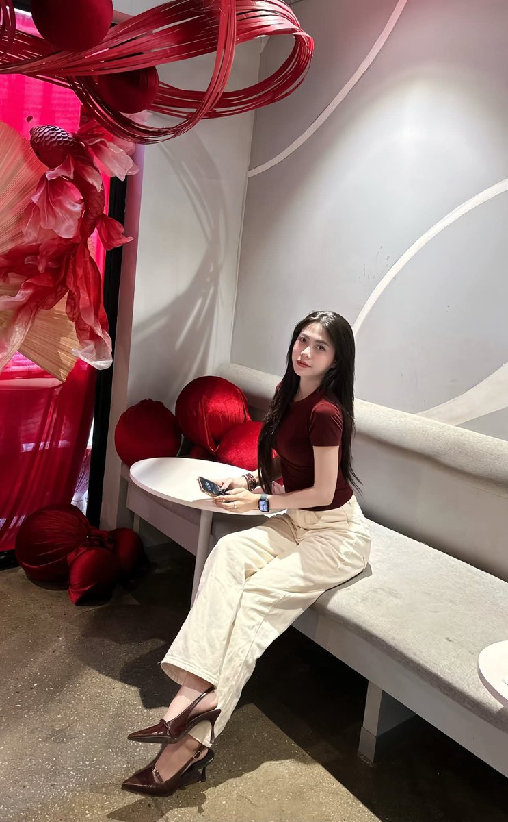 Bemon520's tweet photo. "Nếu mà không muốn giải thích
Thì cứ giải tán là xong." https://t.co/dYM0kwrpze