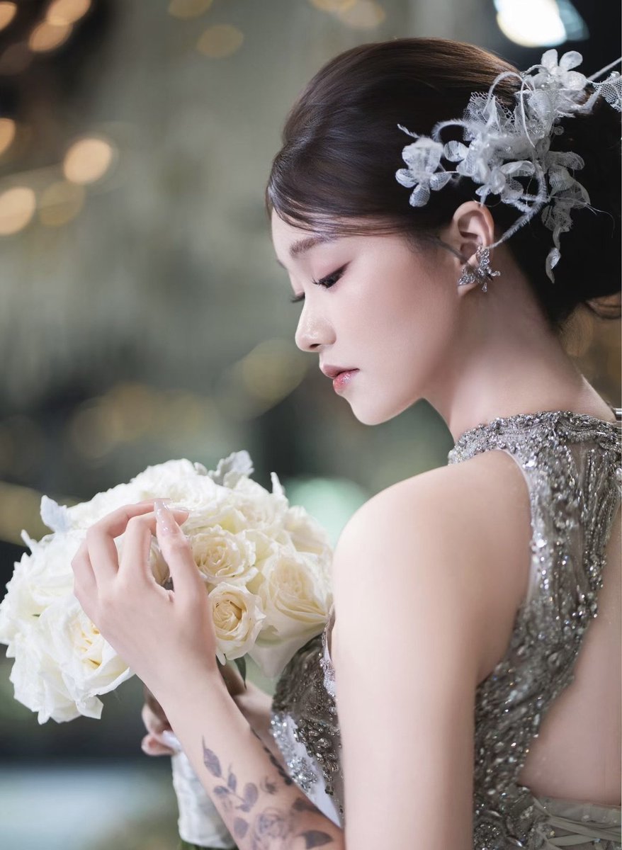kbl2st's tweet photo. #自毁 #社死 #反差 #投稿   #反差婊 #辱骂 #羞辱 #曝光 #母狗 #母猪  #肉便器  #闺蜜 #试探 #模特
本人投稿 24岁人妻，老公被她榨早泄了 想被野爹羞辱，评论区羞辱她！ https://t.co/UfOH9qoWQI
