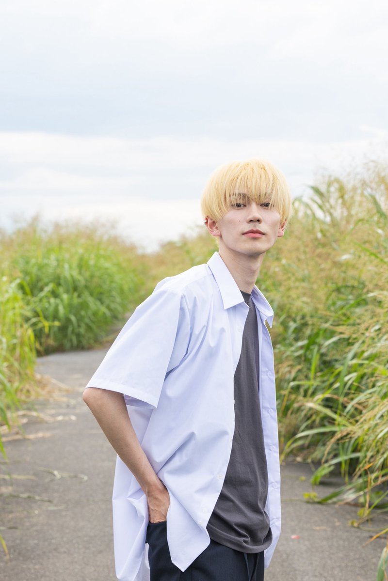 Emo_miu's tweet photo. ／
【#樋口幸平】
眼福な"金髪×制服"ショット解禁👱🏫✨
＼

ドラマフィル「おかえり、初恋。」一挙解禁!!
🏫高校時代のビジュアルカット。
📸ポスタービジュアル。
👥#高尾颯斗 ら追加キャスト。

[▼詳細💭]
🔗https://t.co/ynyoFilrSo

@kouheihiguchi99
#ドラマおか恋 #ワンエン #Emomiu https://t.co/q1LBFxAcbx