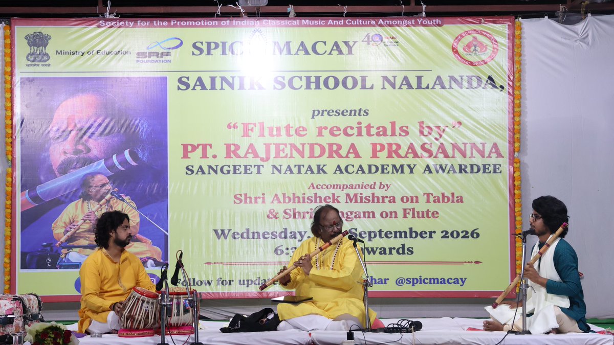 ssnalanda's tweet photo. An enchanting flute recital by Pt. Rajendra Prasanna at Sainik School Nalanda, under SPIC MACAY—an inspiring celebration of India’s rich musical heritage. https://t.co/BHyoHzZDIz