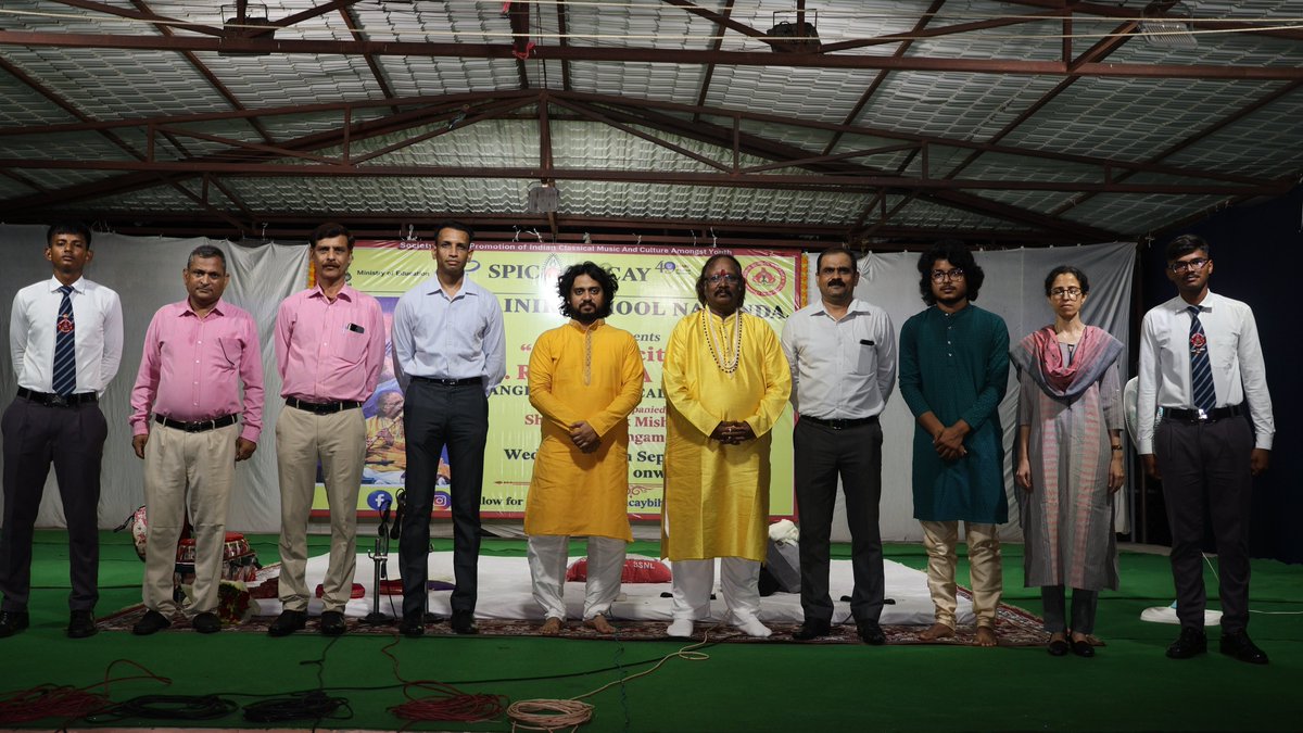 ssnalanda's tweet photo. An enchanting flute recital by Pt. Rajendra Prasanna at Sainik School Nalanda, under SPIC MACAY—an inspiring celebration of India’s rich musical heritage. https://t.co/BHyoHzZDIz