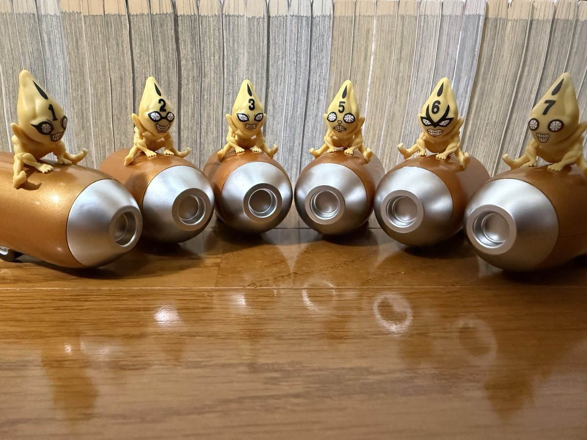 MikaruXout's tweet photo. とりあえずコンプ出来て良かった。
実物を手にして思った事は
「意外とデカ���な・・・」だったw

#セックス・ピストルズ　#クレゲ
#プルバックカー https://t.co/XVS8Iwuv0q