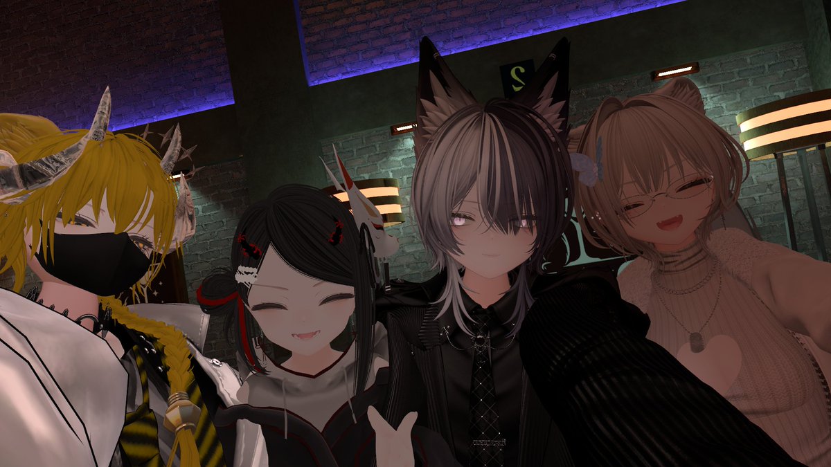 Siberia_4646's tweet photo. 一昨日初めてDUAL BLENDに参加させていただきました！キャストさんと1対1でお話しするイベントが初めてだったのでめちゃめちゃ緊張したけど、担当してくれた方がめちゃめちゃ親切で楽しかったです♪
皆さんとても良い真央改変で眼福でした！
初ツーショットは柚戯さんでした！！！

#VRC_MaoDB #Mao3D https://t.co/PZzlc91Pud