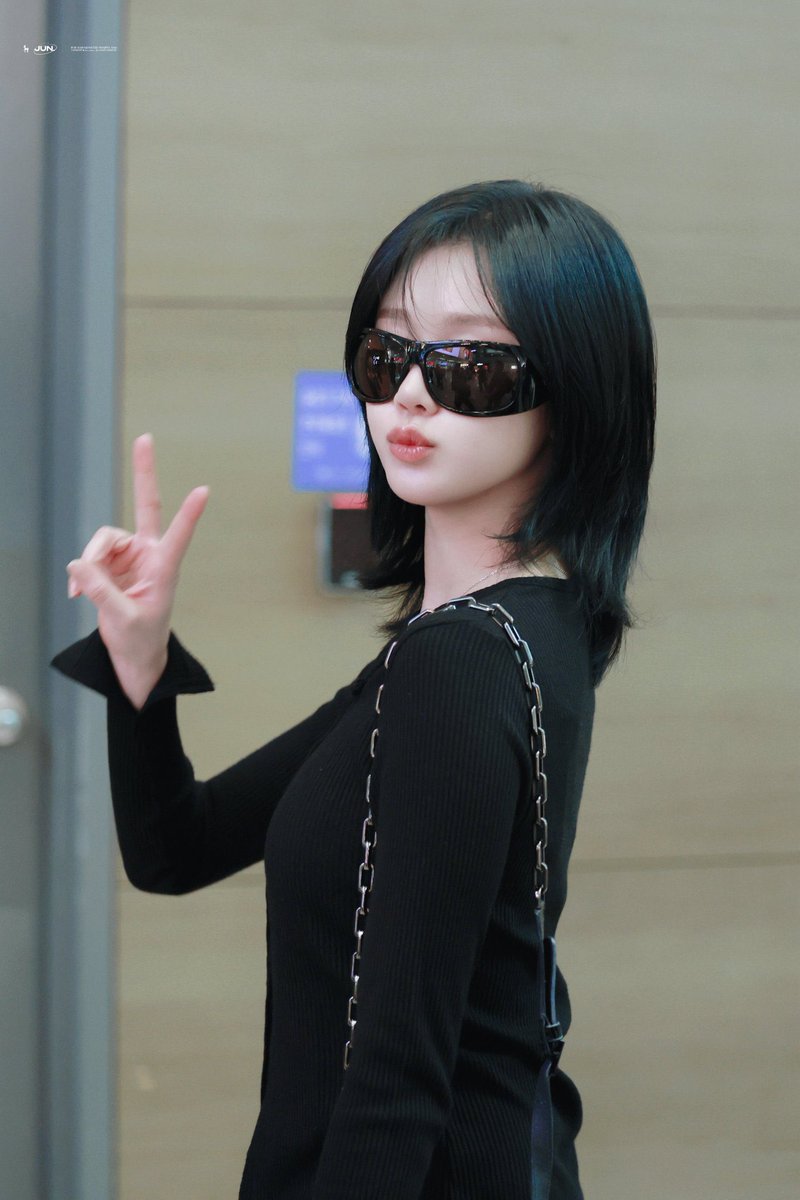 l9vvz26's tweet photo. cool beauty🦋.*˚
 #파리타 #パリタ #pharita https://t.co/6XpqkylsTD