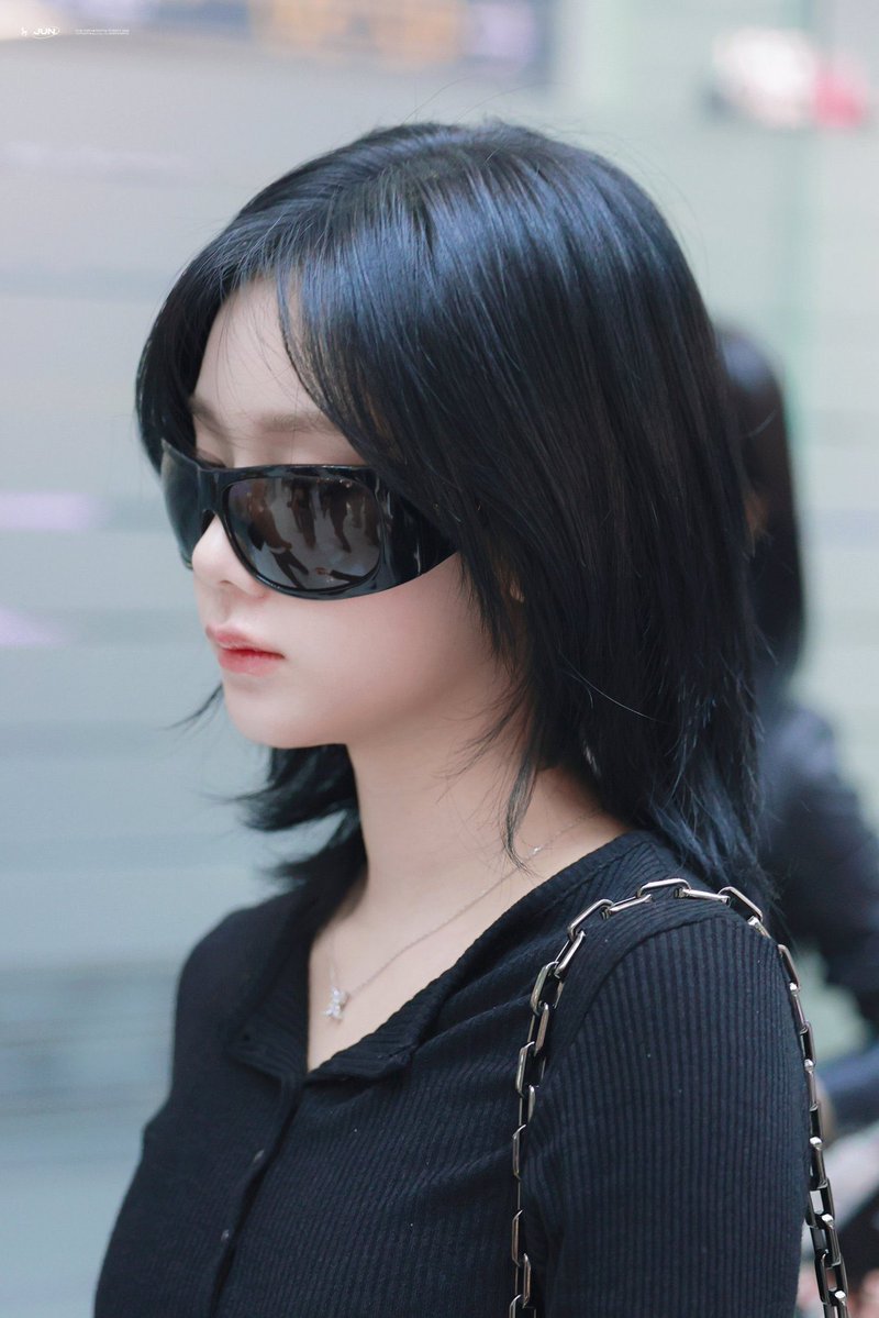 l9vvz26's tweet photo. cool beauty🦋.*˚
 #파리타 #パリタ #pharita https://t.co/6XpqkylsTD
